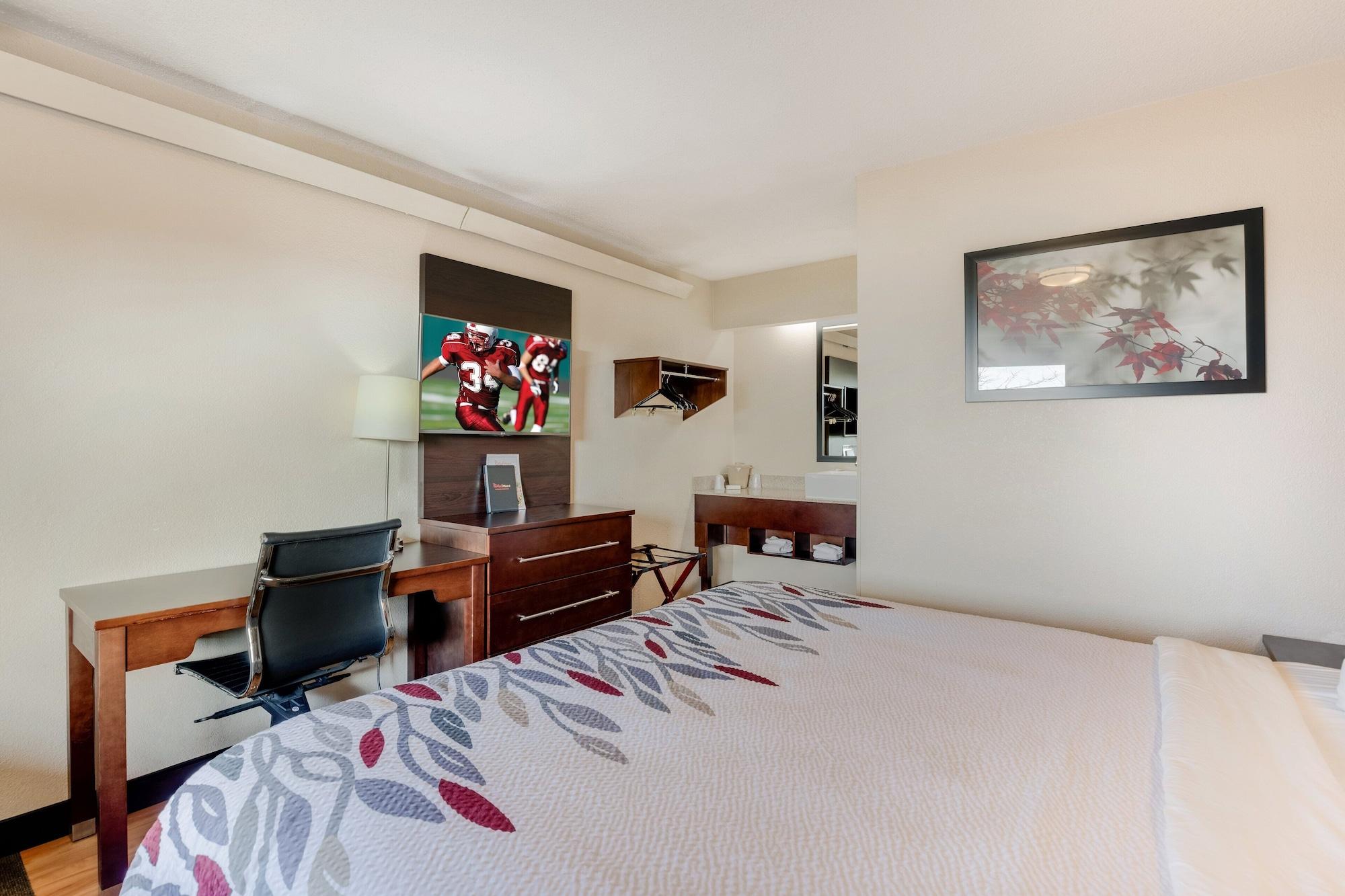 Super 8 By Wyndham Deerfield - Northbrook Hotel Ngoại thất bức ảnh