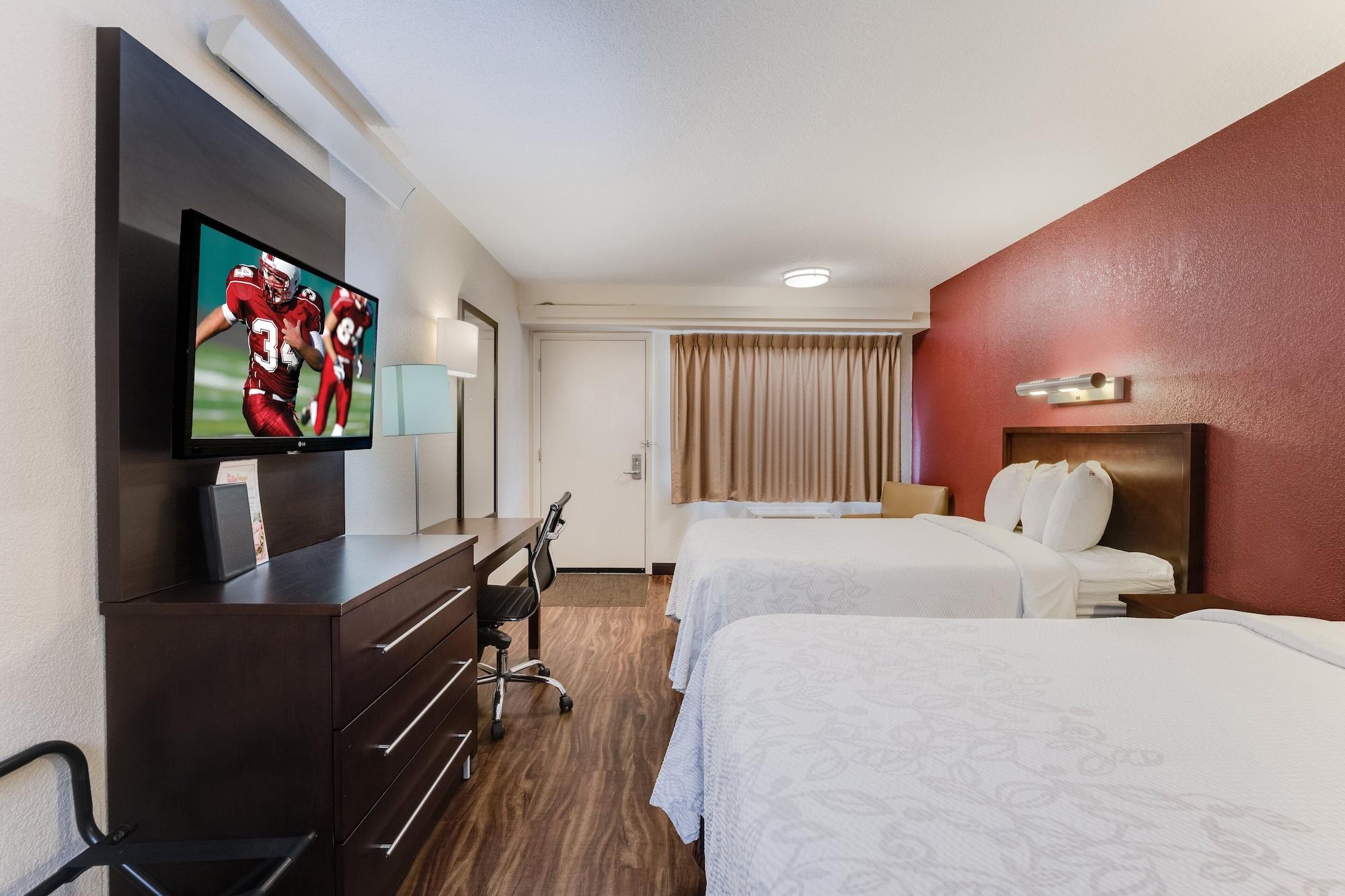 Super 8 By Wyndham Deerfield - Northbrook Hotel Ngoại thất bức ảnh