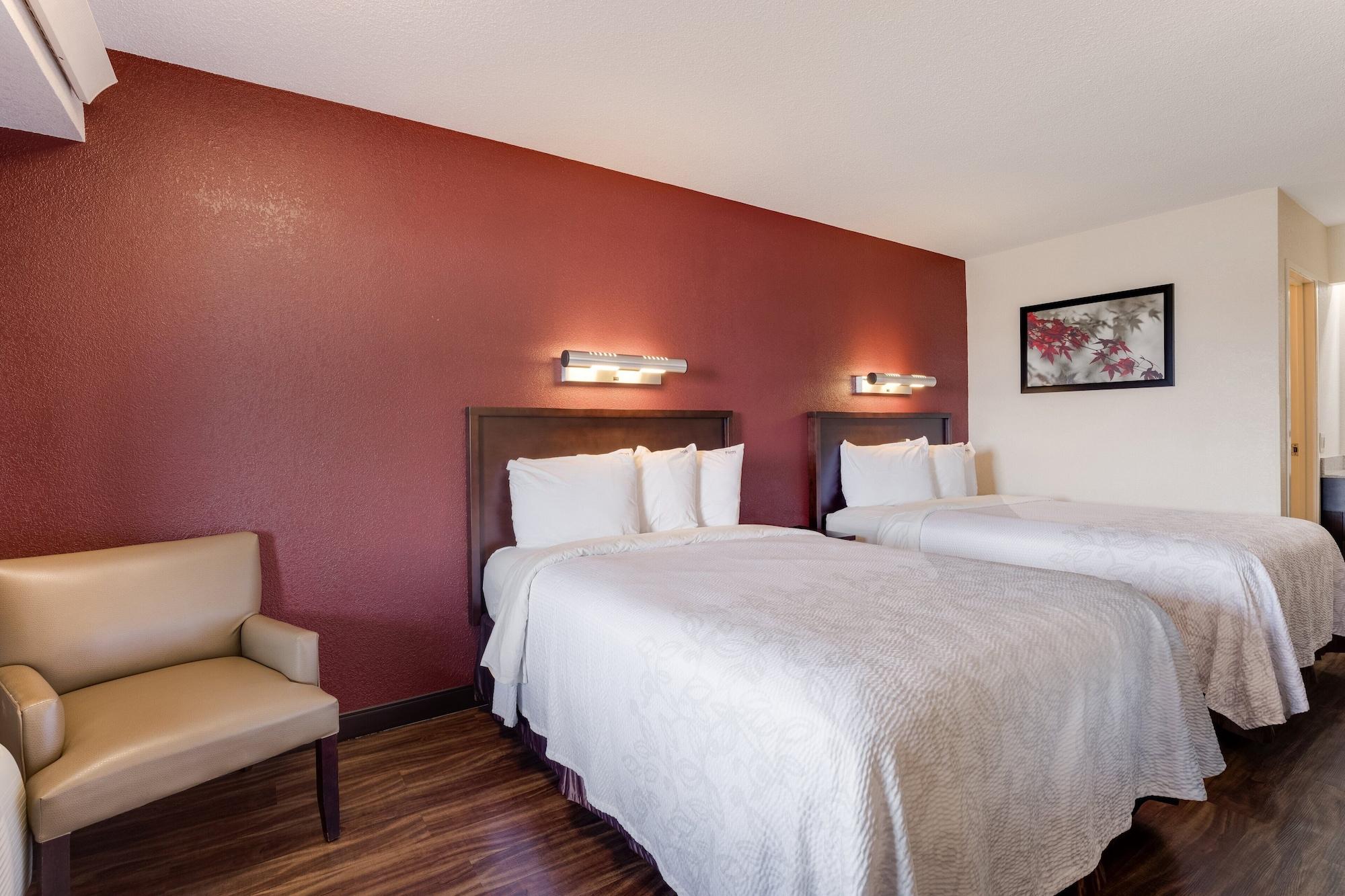 Super 8 By Wyndham Deerfield - Northbrook Hotel Ngoại thất bức ảnh