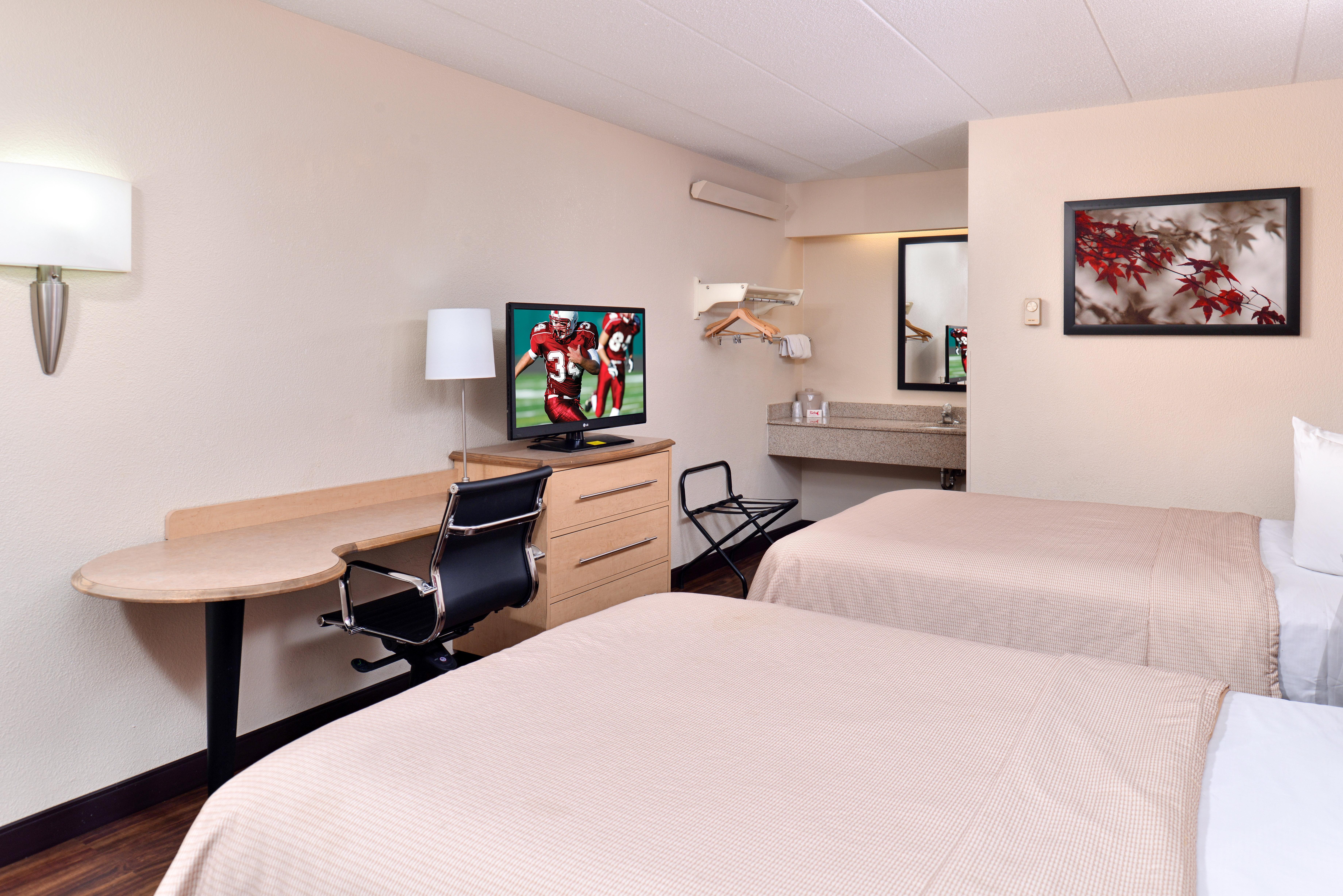 Super 8 By Wyndham Deerfield - Northbrook Hotel Ngoại thất bức ảnh