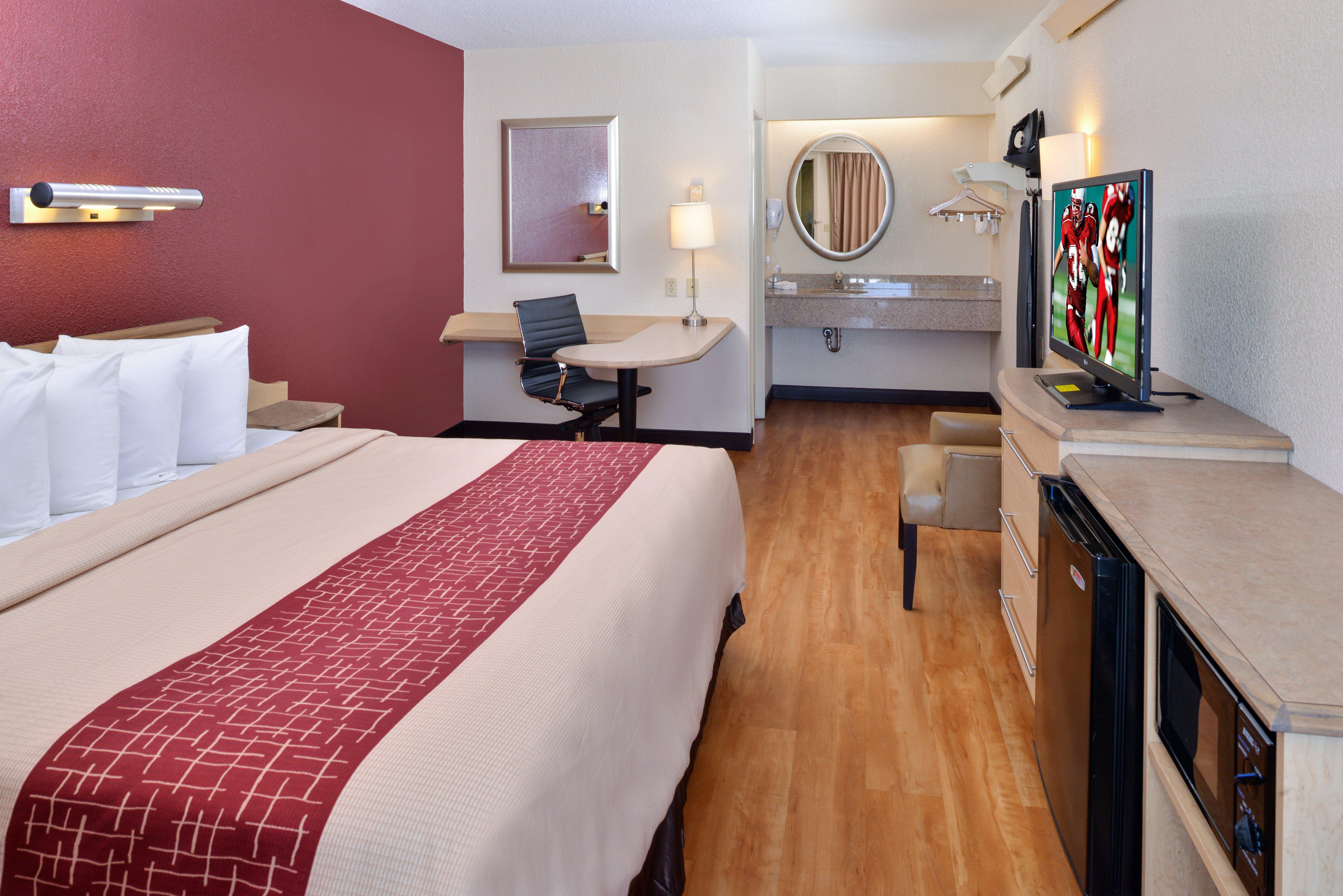 Super 8 By Wyndham Deerfield - Northbrook Hotel Ngoại thất bức ảnh