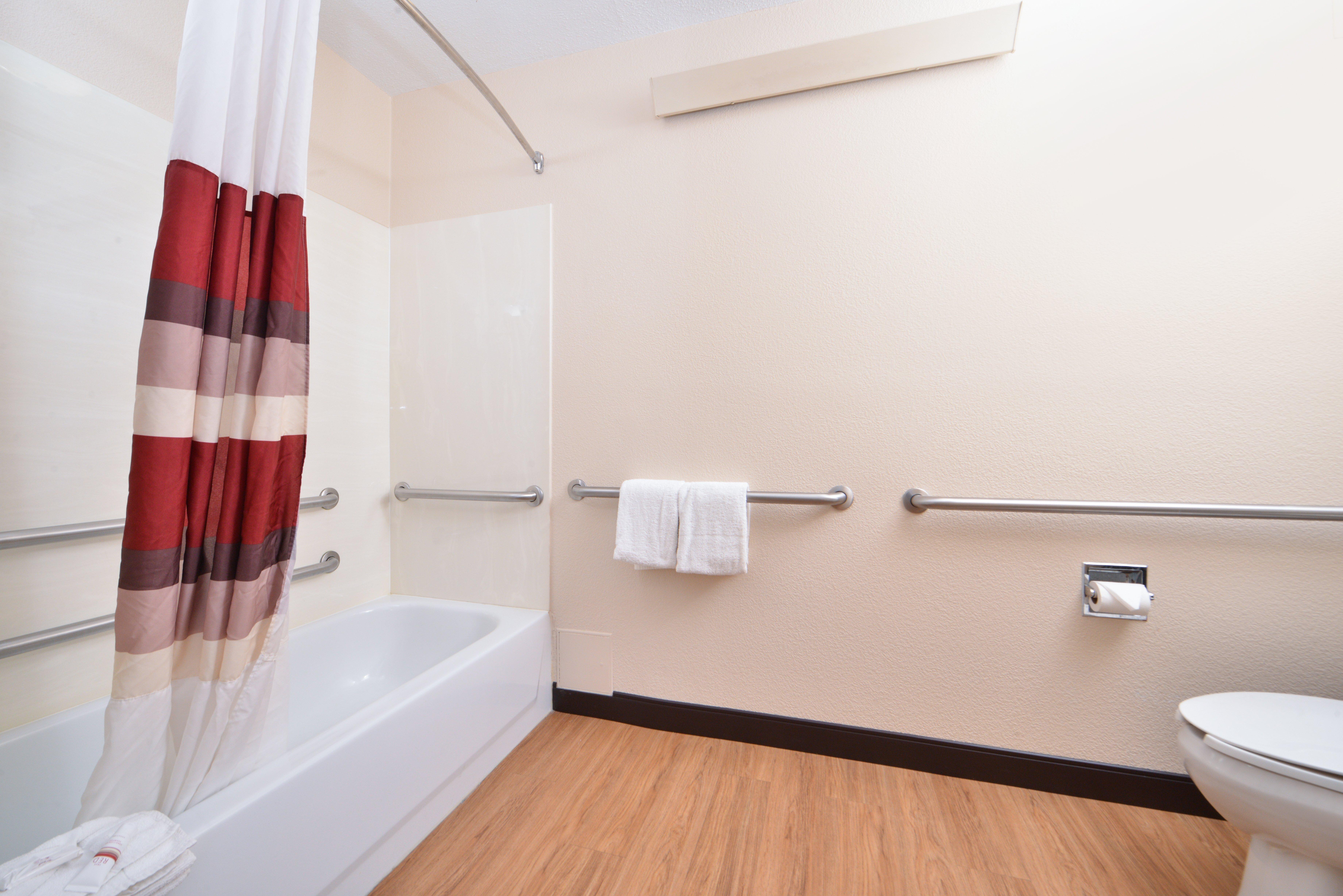 Super 8 By Wyndham Deerfield - Northbrook Hotel Ngoại thất bức ảnh