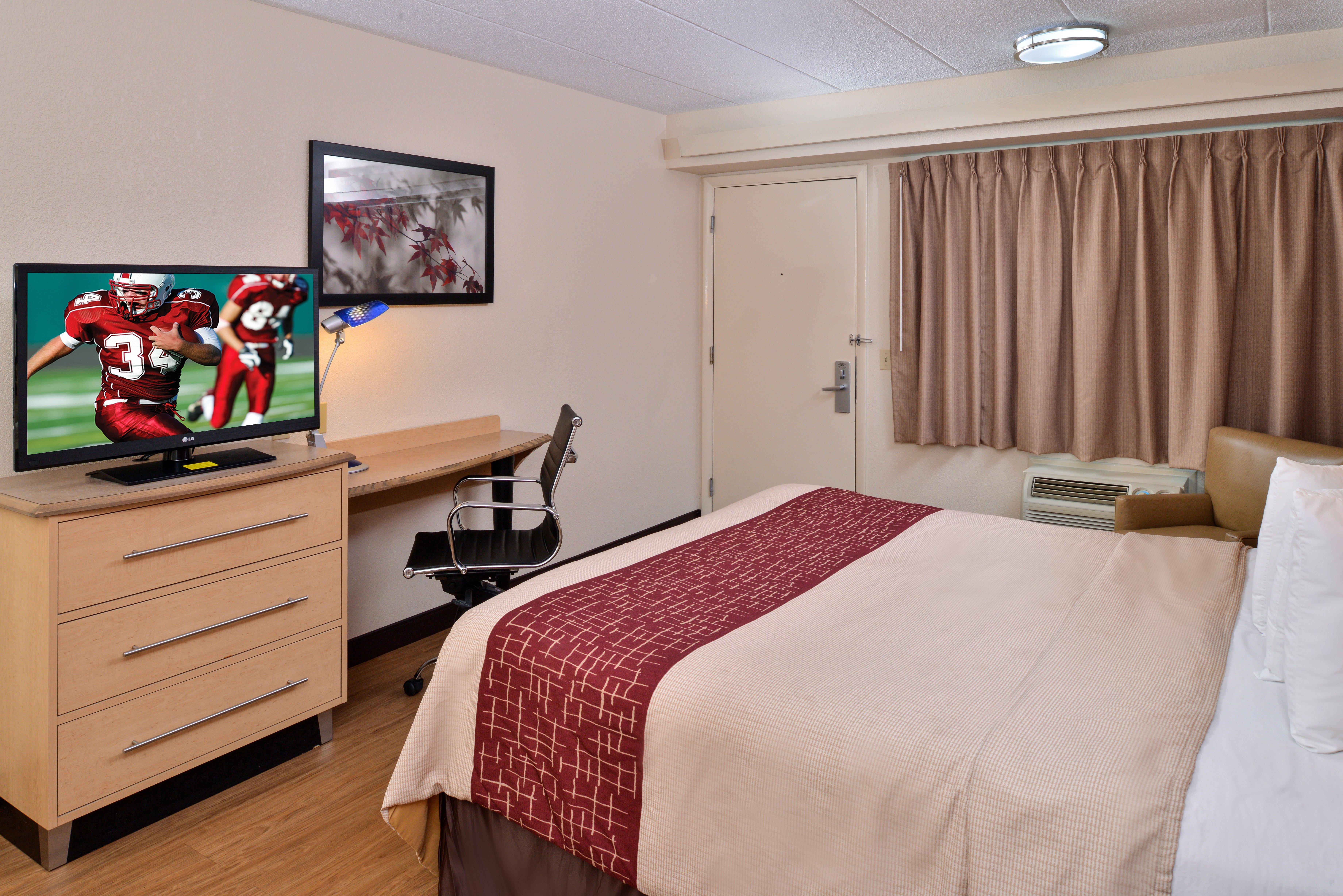 Super 8 By Wyndham Deerfield - Northbrook Hotel Ngoại thất bức ảnh