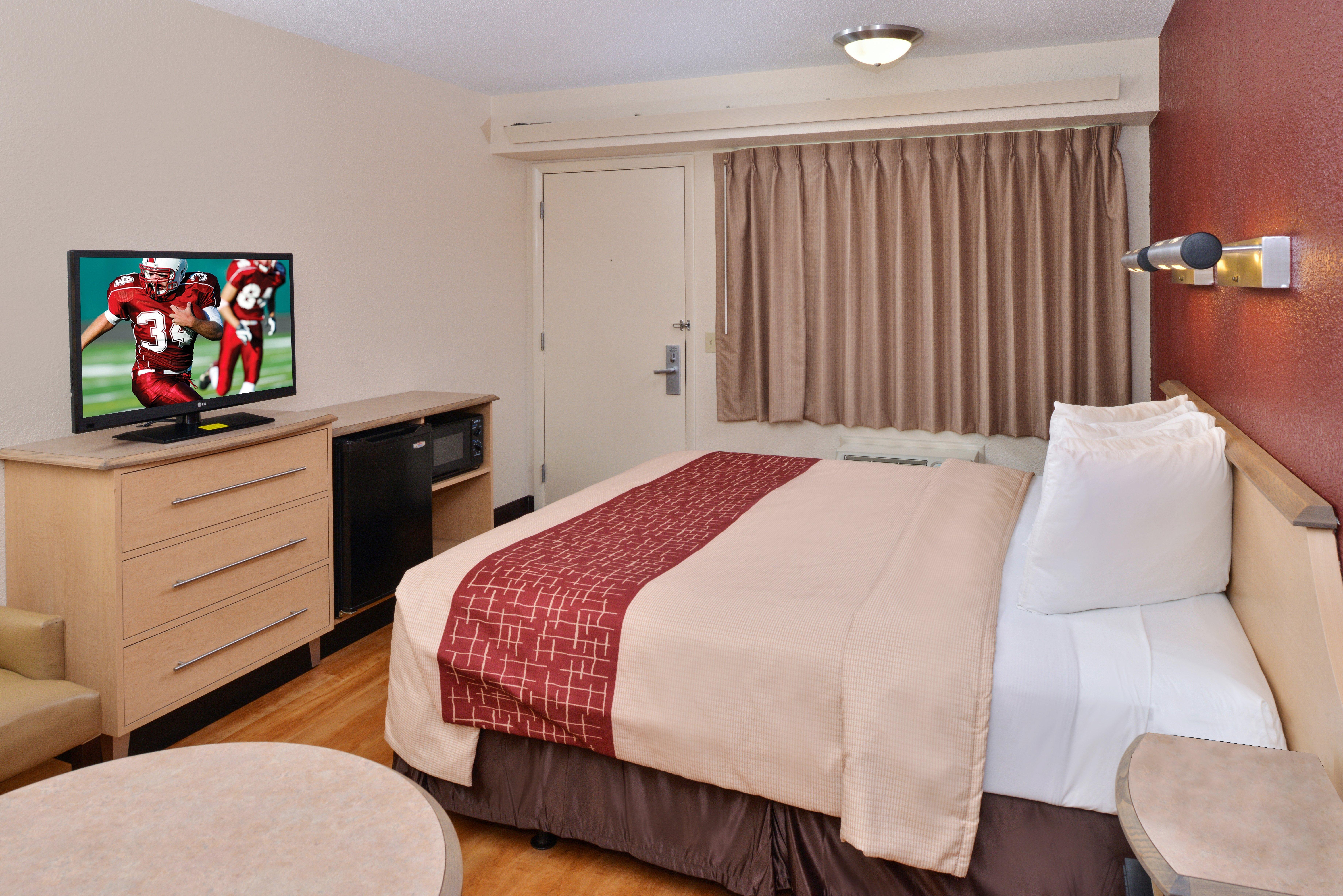 Super 8 By Wyndham Deerfield - Northbrook Hotel Ngoại thất bức ảnh
