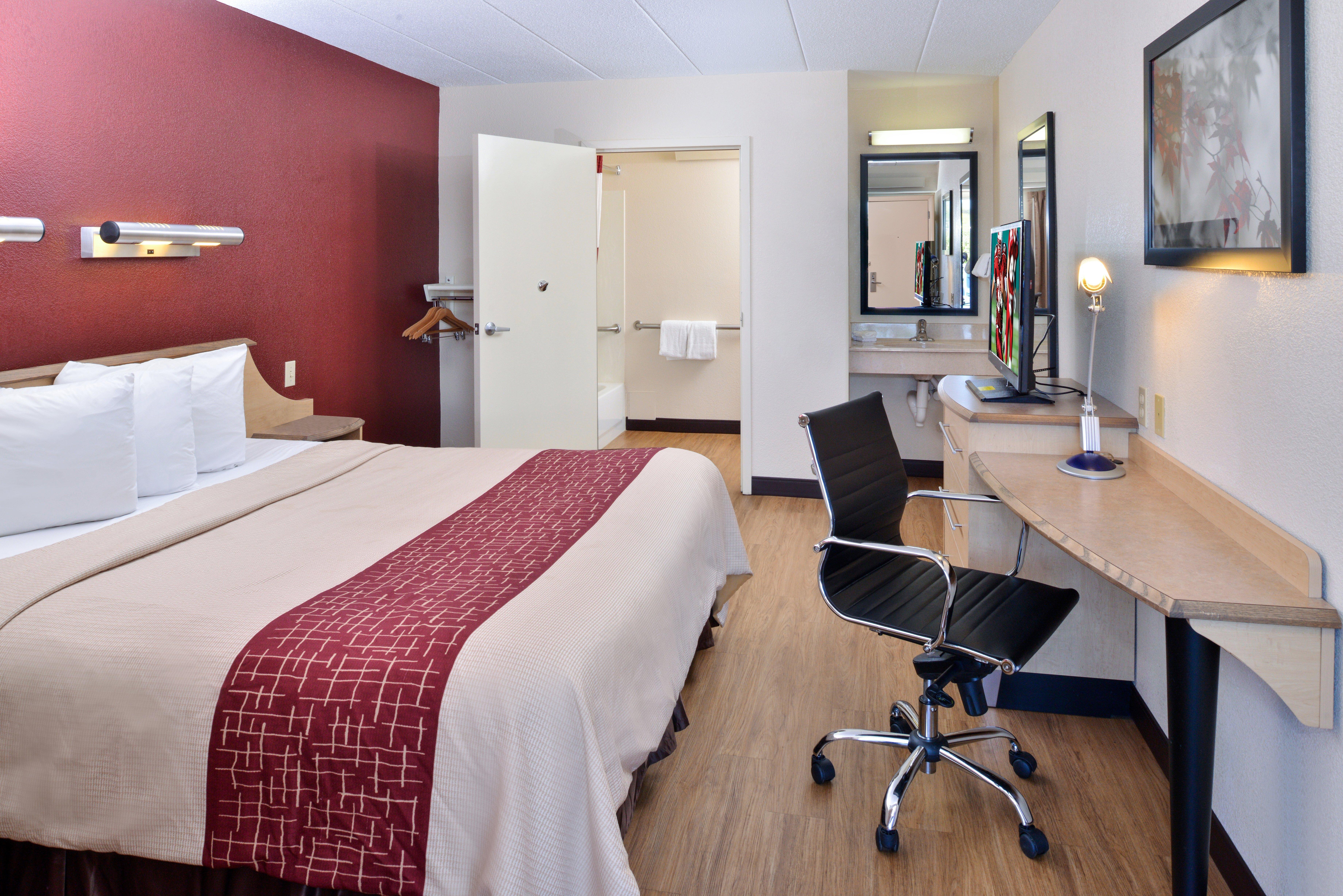 Super 8 By Wyndham Deerfield - Northbrook Hotel Ngoại thất bức ảnh