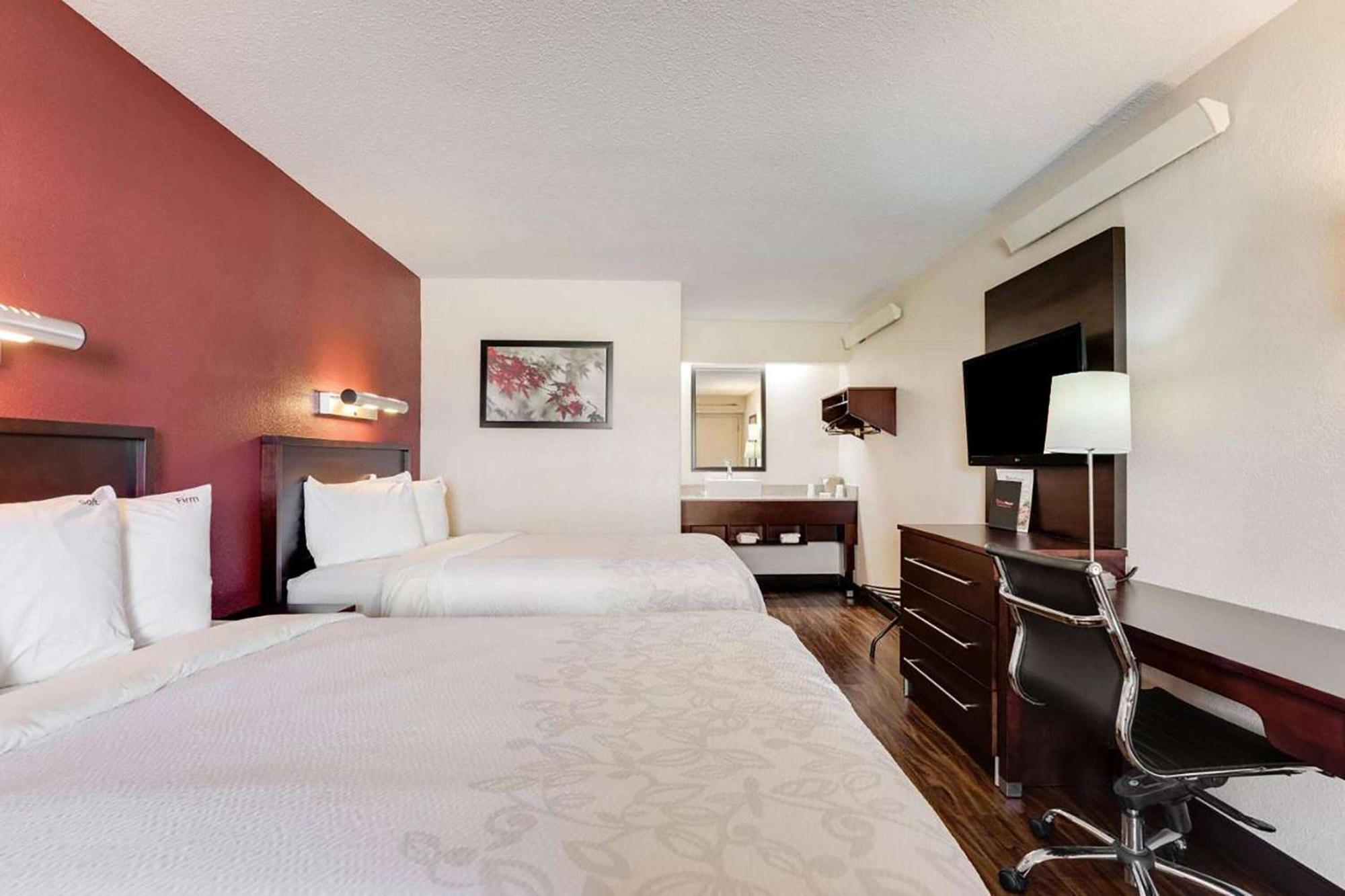 Super 8 By Wyndham Deerfield - Northbrook Hotel Ngoại thất bức ảnh